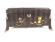 Jewelry box made of lacquered wood with gilding, birds, cranes, flowers, Japan, 19th century