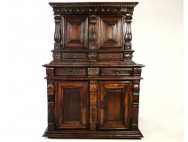 Buffet 4 parts two-body, solid oak, carved capitals and acanthus leaves, seventeenth