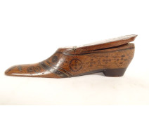 Snuffbox shoe carved wood marquetry brass nails Folk Art 19th