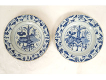 Two white and blue Kangxi porcelain plates from the East India Company, 18th century