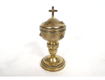 Travel ciborium for the sick, silver-gilt, Minerva stone, Rhine cross, 19th century