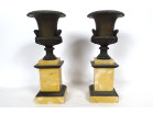Paire cassolettes vases Médicis marbre Sienne bronze lion Restauration XIXè