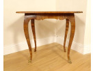Petite table de salon Louis XV marqueterie bois noyer bronze Hache XVIIIème