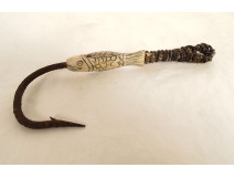 Carved bone fishhook, fishing souvenir from Paimpol, Brittany, late 19th century