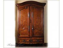 Louis XV armoire in mahogany, Furniture of Port, eighteenth century