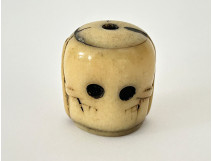 Carved rosary bead with a skull, Christ, Vanity, Memento Mori, Skull, 19th century