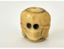 Carved rosary bead with a skull, Christ, Vanity, Memento Mori, Skull, 19th century