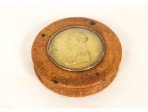 Round elm burl box with bronze medal of Emperor Napoleon I, Gayrard, 19th century