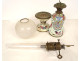 Chinese porcelain oil lamp with bronze figures and globe, Napoleon III style, 19th century