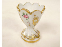 Paris porcelain egg cup with twisted floral design, Louis-Philippe style, 19th century