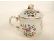 Covered porcelain cream pot, East India Company, famille rose pattern with flowers, 18th century