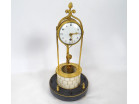 Pendule Louis XVI au Puits bronze doré marbre gris blanc XVIIIème siècle