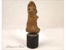 Character Sculpture PIerre Pre-Columbian South America