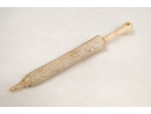 Needle Holder Carved Ivory Dieppe Work NAPIII19e