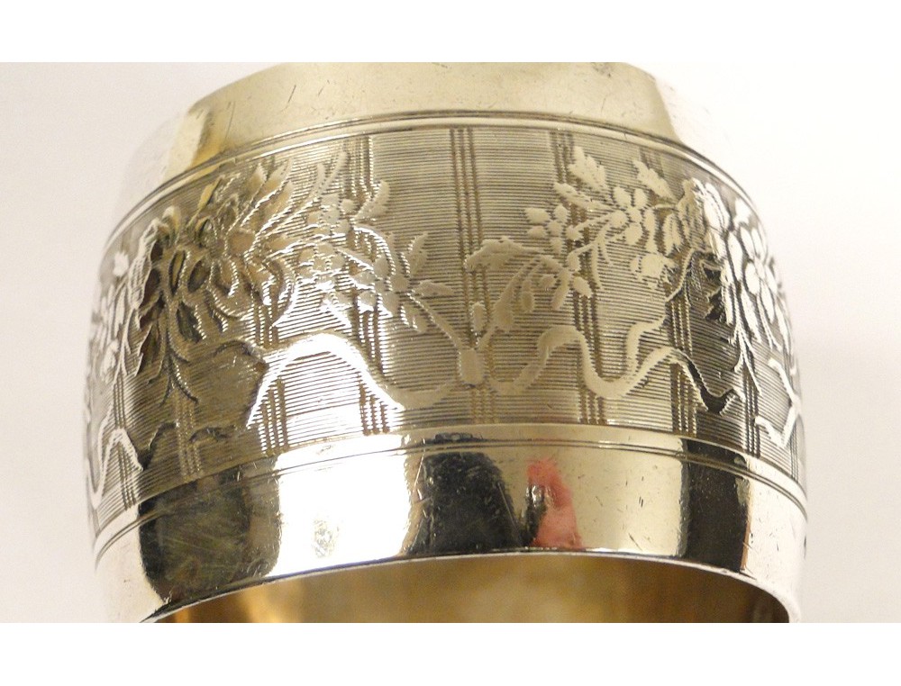 Rond de serviette en argent (925/oo), poinçon Minerve 1er titre, à décor de moulures