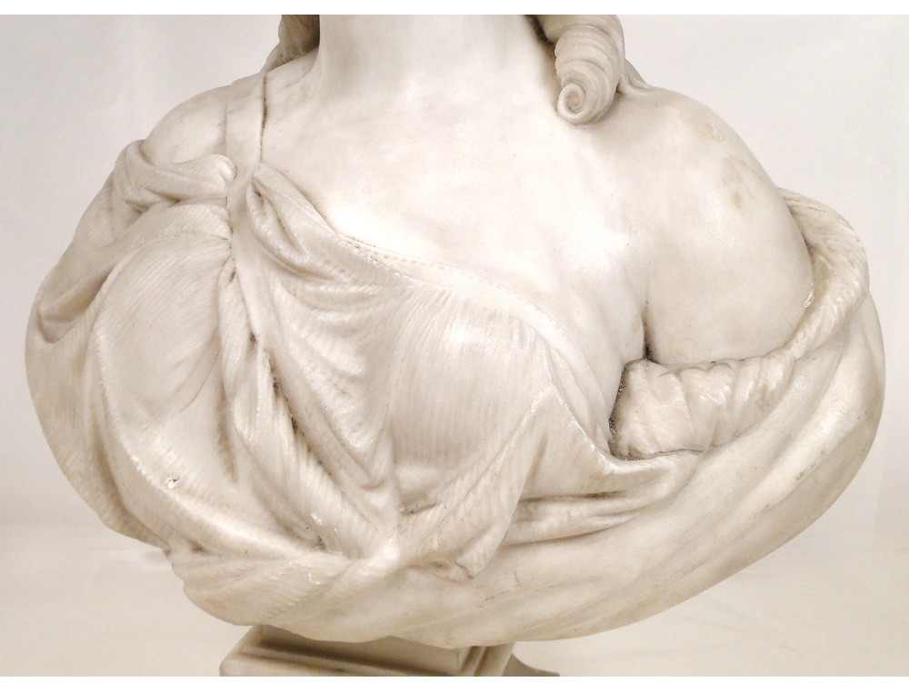 Big bust sculpture woman Madame du Barry, Carrara marble, Augustin Pajou,  18th