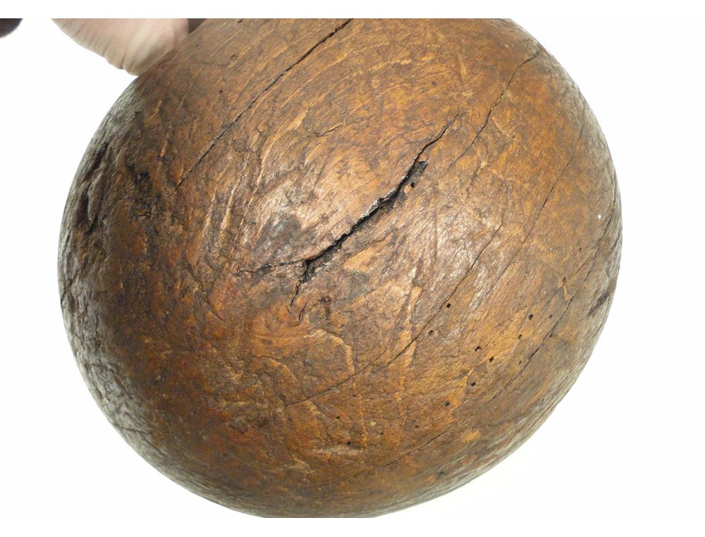Lot 3 quilles bois anciennes et leur boule