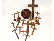 Lot 18 christ cross crucifix wood carving gilded silver twentieth century