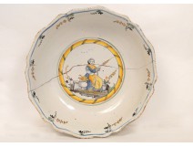 Salad bowl in Nevers faience eighteenth