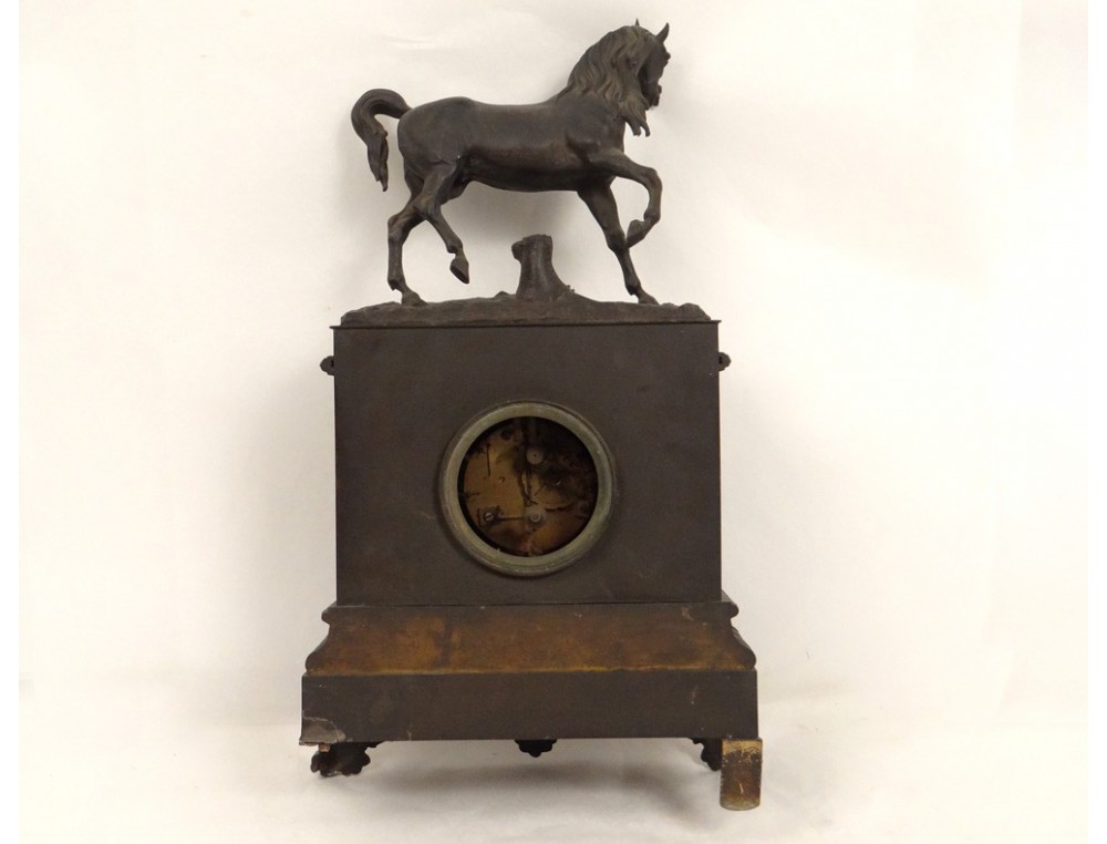 Restoration bronze pendulum clock horse horse palmettes flowers century