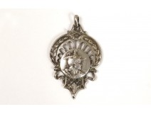 Pendant jewelry silver plated Gallia wife Marianne cock Chantilly twentieth