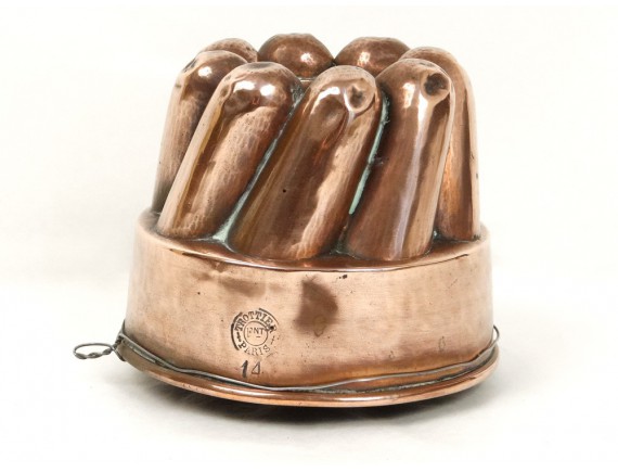 Miniatures vintage pour maison de poupée cuivre Accessoires de cuisine Bouilloire Deux moules GUC - France