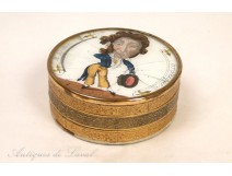 Round box under glass English humor grotesque characters nineteenth