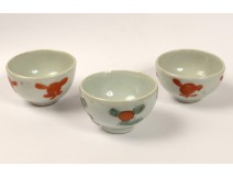 3 small bowls miniature Chinese porcelain flowers chinese export nineteenth