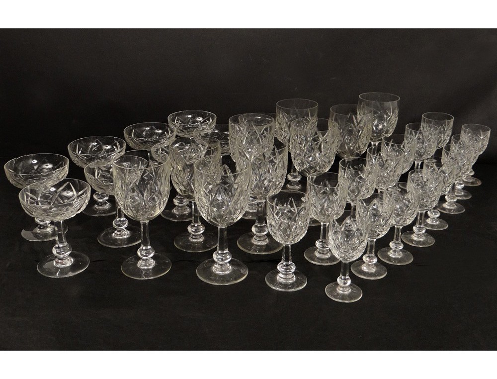 Service 33 Verres Eau Vin Cristal Taille Baccarat Modele Colbert Coupes Xxe