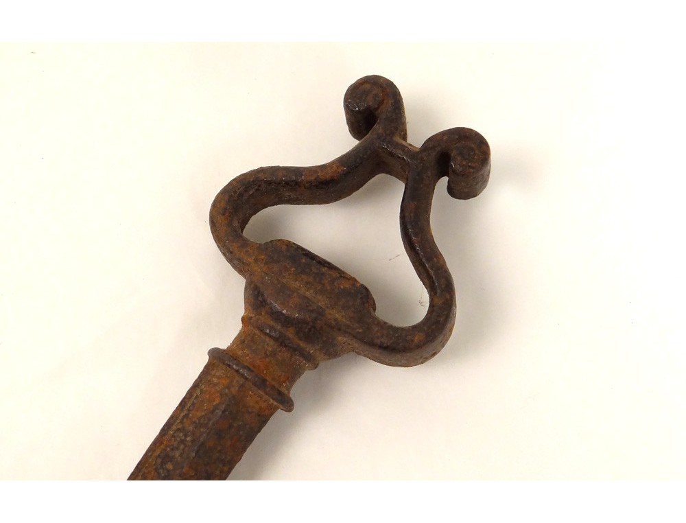 Clé clef ancienne fer château antique key XVIIIème siècle