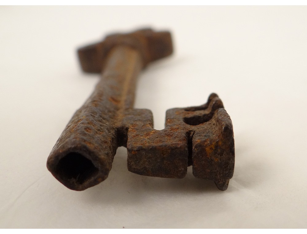 Clé clef ancienne fer château antique key XVIIIème siècle