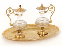 Paire burettes plateau métal doré verre cristal gravé cabochon XIXè siècle