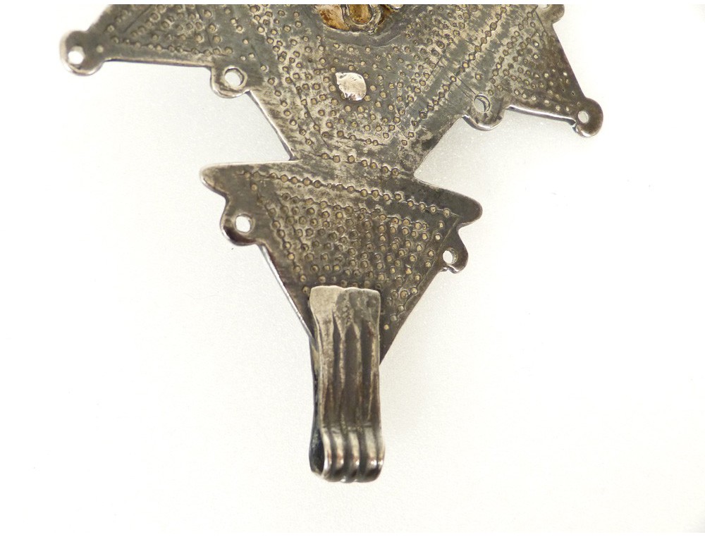 Pince / Broche Ancienne En Argent Massif Et émaux - Représente Un Saint Avec Un Cerf Et Un Oiseau - XIXème Siècle