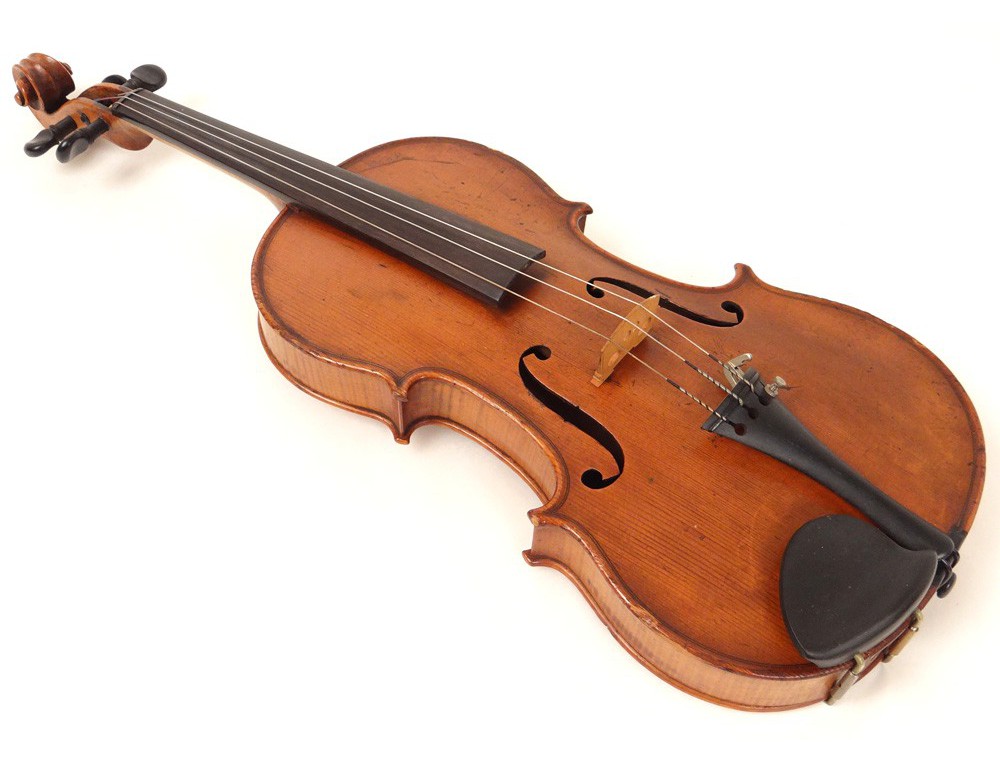Sacouin Luthier Paris Violins. Sacouin, Luthier Violins Paris 18.