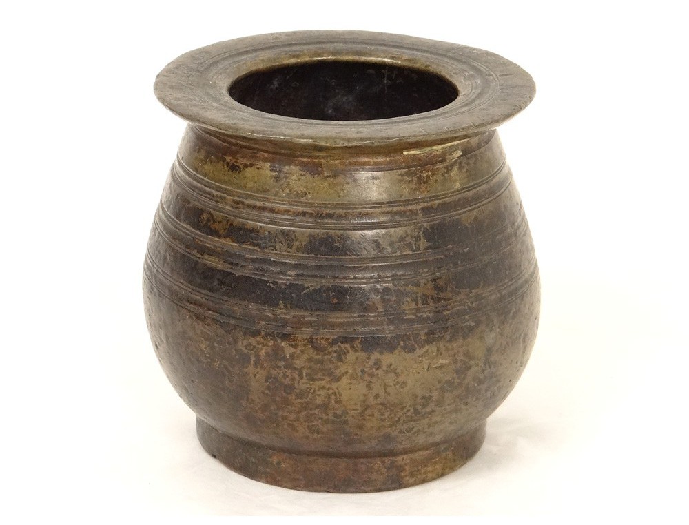 ANCIEN MORTIER EN BRONZE A BUSTES DE FEMMES APOTHICAIRE EPOQUE XVII èm