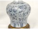Paire lampes à pétrole porcelaine chinoise personnages fleurs bronze XIXème
