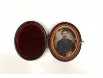Oval daguerreotype portrait photography antique brass man XIXth century