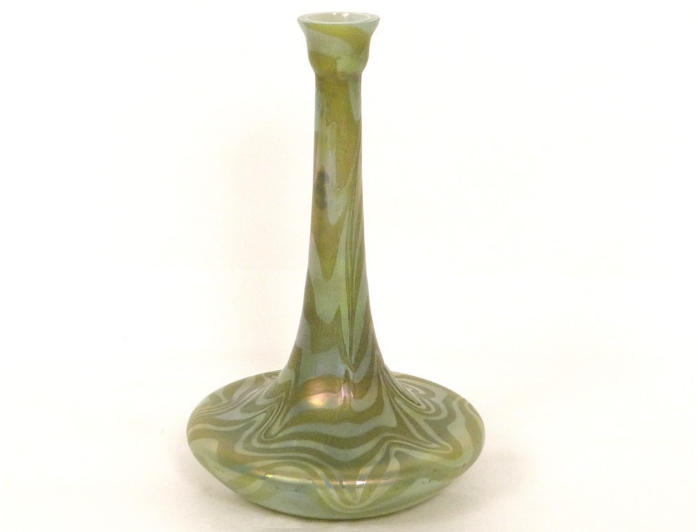 Iridescent glass vase Vase Loetz Kralik Austrian Art Nouveau nineteenth ...