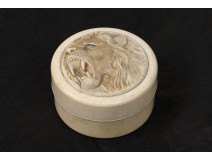 Small carved ivory box round roaring lion twentieth century in 1930