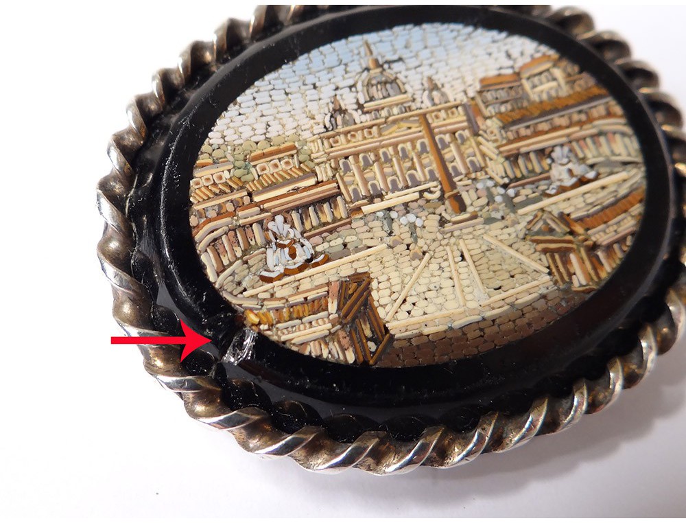 Broche Ancienne En Micro-mosaïque D'Italie - Motif Fleurs Multicolore Sur Cuivre