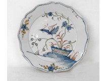 La Rochelle earthenware dish decorated birds XVIIIth