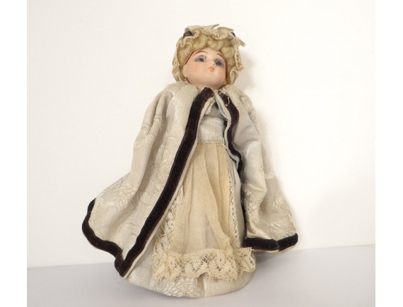 Poupée Ancienne Mignonnette En Porcelaine – XIXème – Fabrication Allemande – 9cm