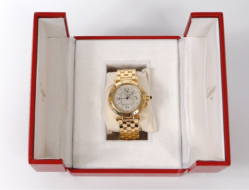 Montre bracelet Cartier Pasha or massif 18 carats automatique swiss coffret