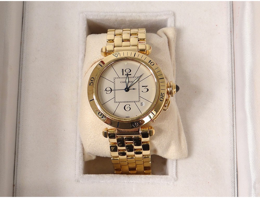 Montre bracelet Cartier Pasha or massif 18 carats automatique swiss coffret