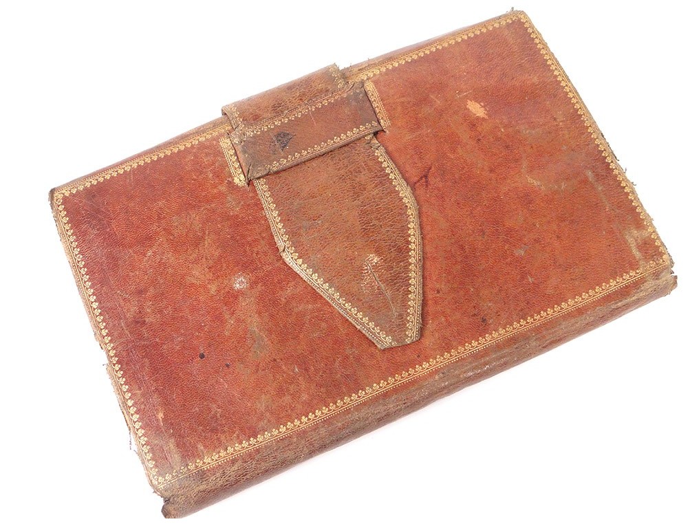 Pochette Porte-documents Vintage En Cuir - Motifs Fleurs, Dimensions 24x18 Cm