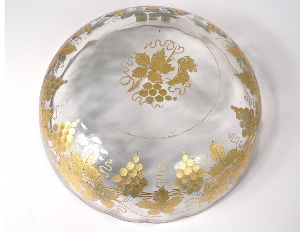 COUPE SUR PIED EN VERRE BLEU EMAILLE DANS LE STYLE DE VENISE Christie's