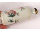 Chinese snuff box porcelain polychrome flowers signed XIXth century