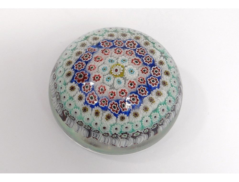 Baccarat - Presse-papier - Oeuf En Cristal Bleu Et Décor De Fleurs Gravees En Dorure H 6 1 Cm Boite D Origine Kristal